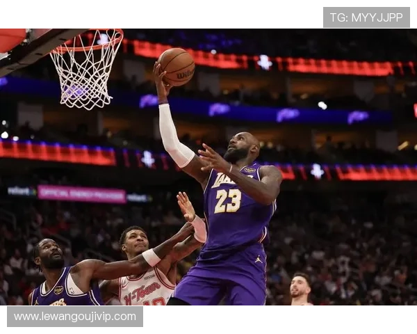 湖人核心状态回暖率队连胜 勇士遭遇连败引发阵容调整讨论