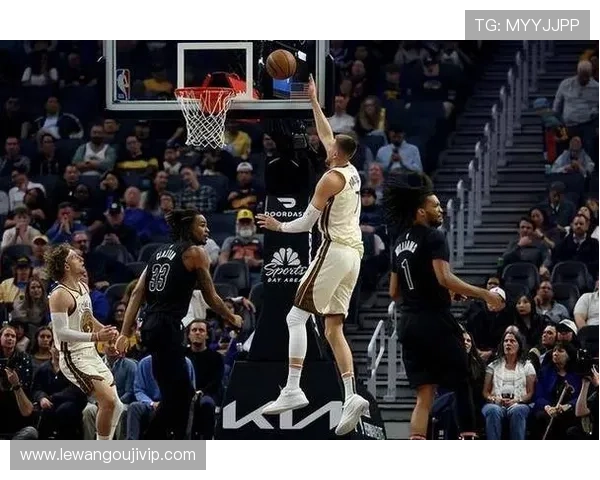 NBA篮网比分末节逆转全场焦点之战引爆热议 NBA篮网比分末节逆转全场焦点之战引爆热议